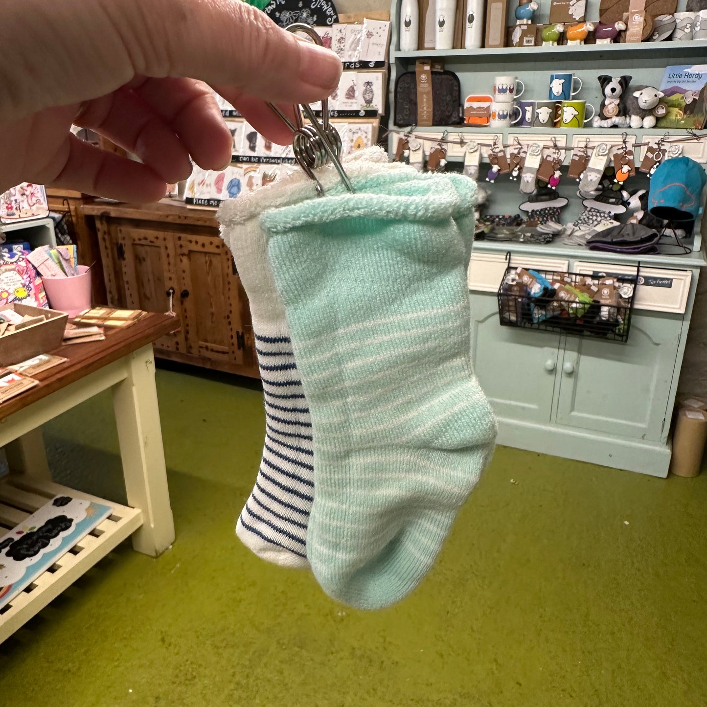 2 pack of thick socks